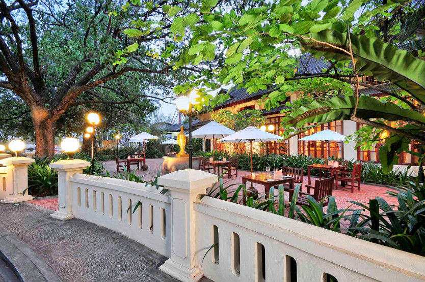 Laos - Vientiane - Settha Palace - restaurant - foto: Settha Palace